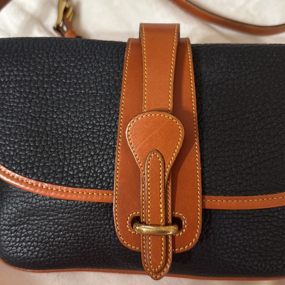 Dooney & Bourke All-Weather Leather (AWL) crossbody - Picture 4 of 13